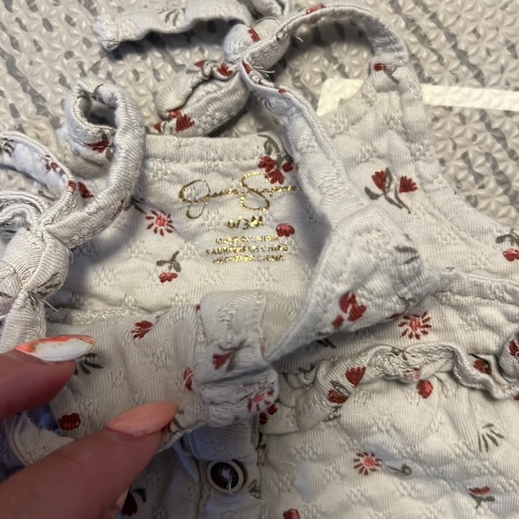 Jessica Simpson Romper set 0-3 - Picture 7 of 10